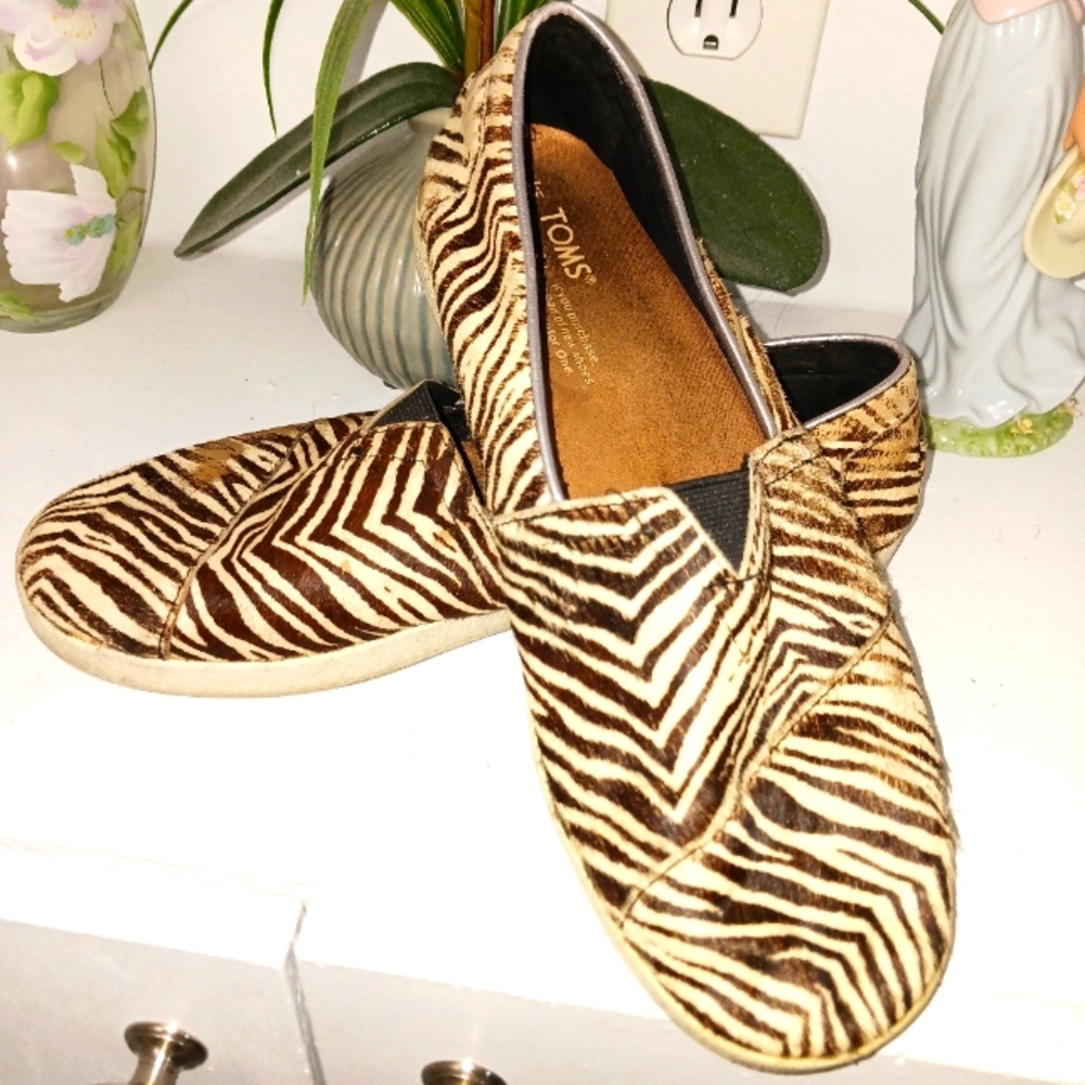 Tom's womens shoes